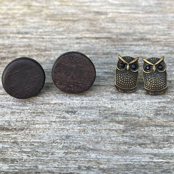 NEW NWT Nordstrom Stephan & Co Owl & Wood Circle Stud Earrings. - Picture 3 of 7